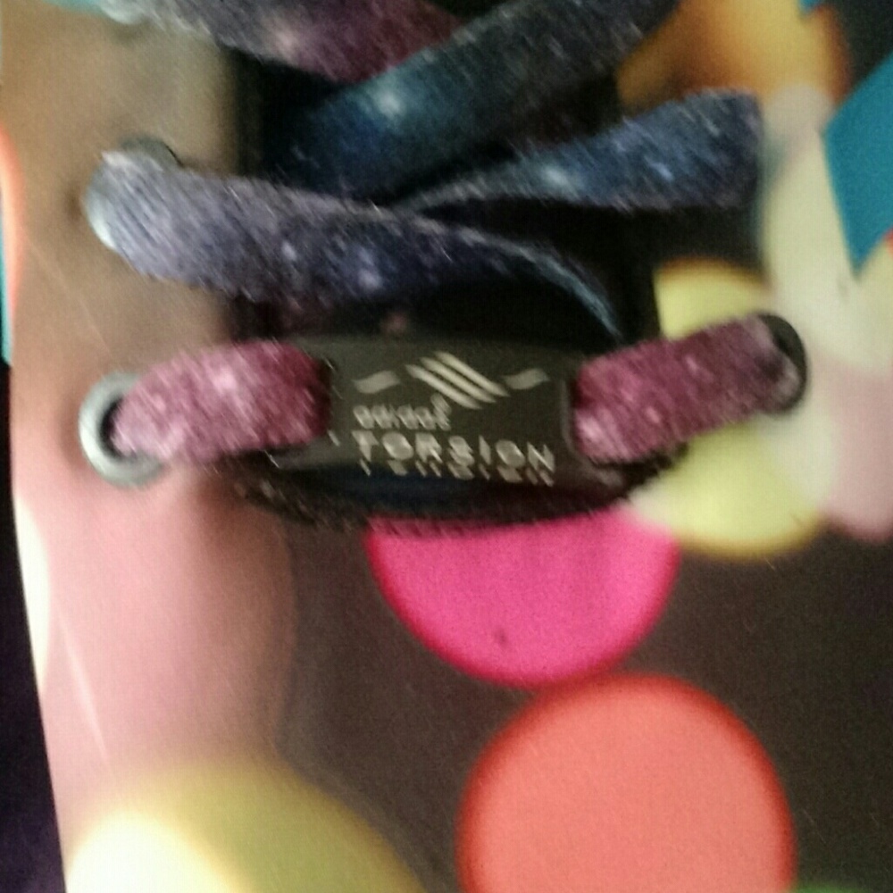 Shoes - Picture 3 of 4